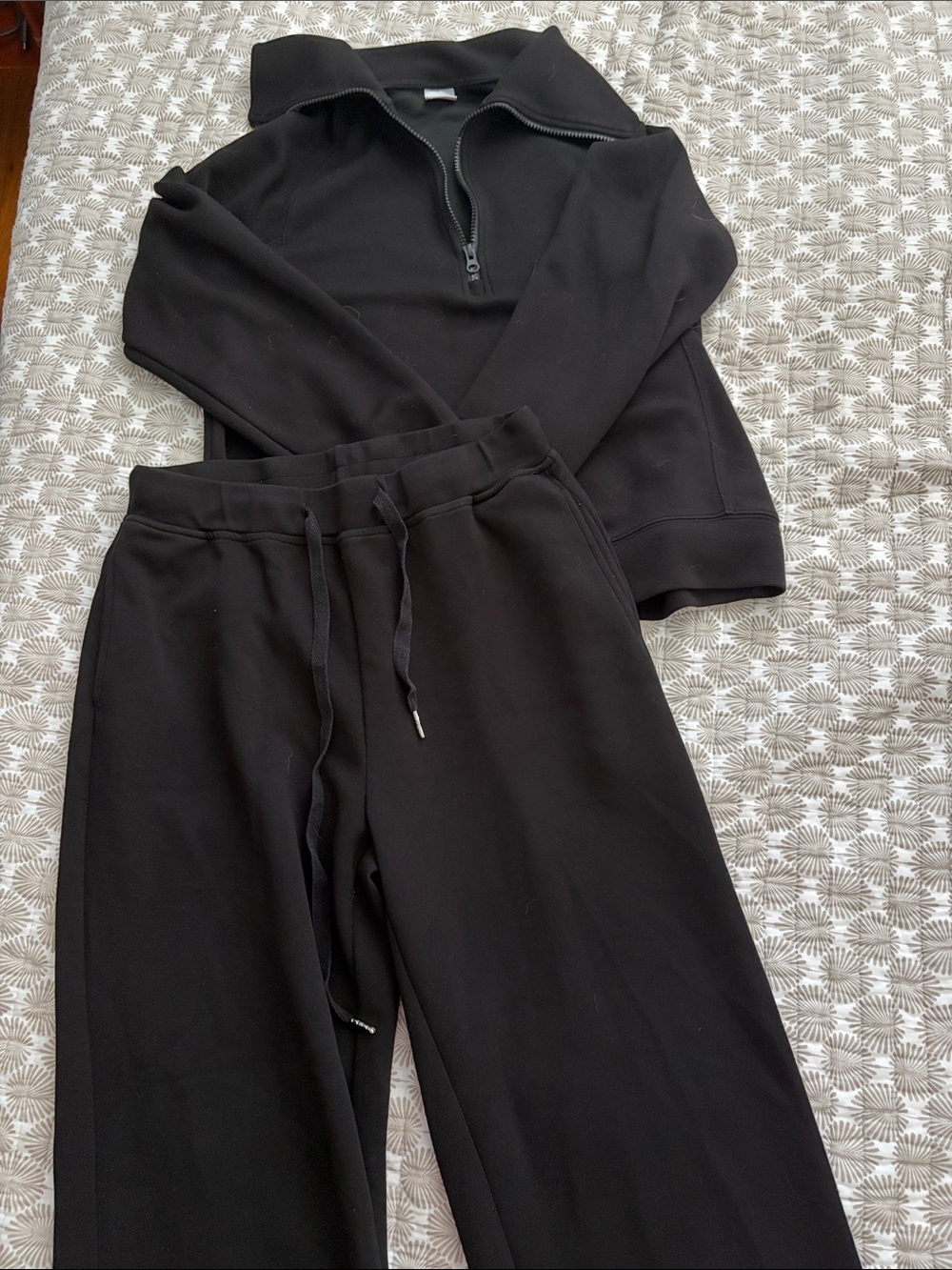 Black Women’s Wide-Leg Sweatpants - Casual Drawstring Lounge Pants